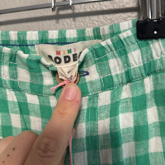 Boden Checkered Green and White Shorts - Picture 3 of 4